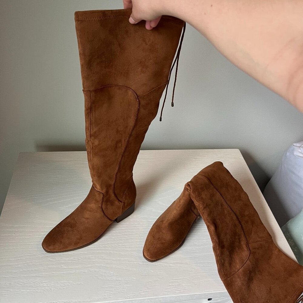Crown and Ivy Country/Western Knee-High Suede Boots